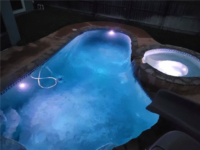 7505 S Lake Dr, Corpus Christi, TX 78414