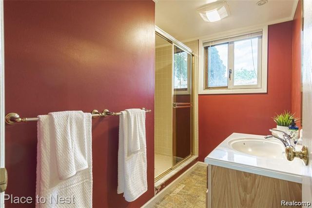 37223 NW Highlite Drive, Sterling Heights, MI 48310