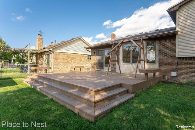 37223 NW Highlite Drive, Sterling Heights, MI 48310