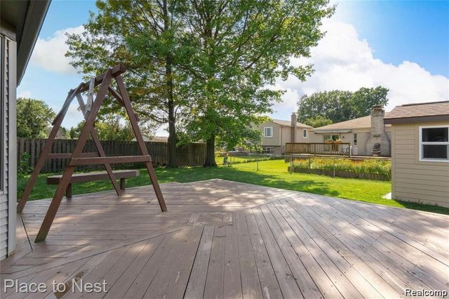 37223 NW Highlite Drive, Sterling Heights, MI 48310