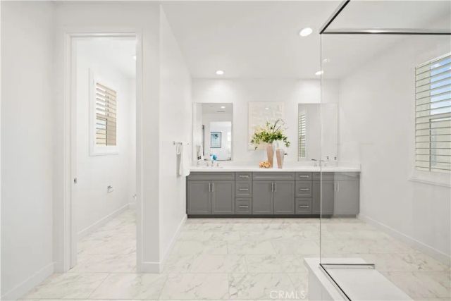 333 Baluster, Irvine, CA 92618