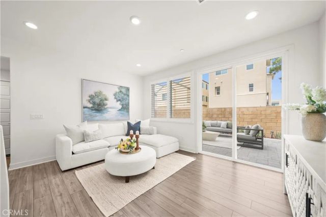 333 Baluster, Irvine, CA 92618