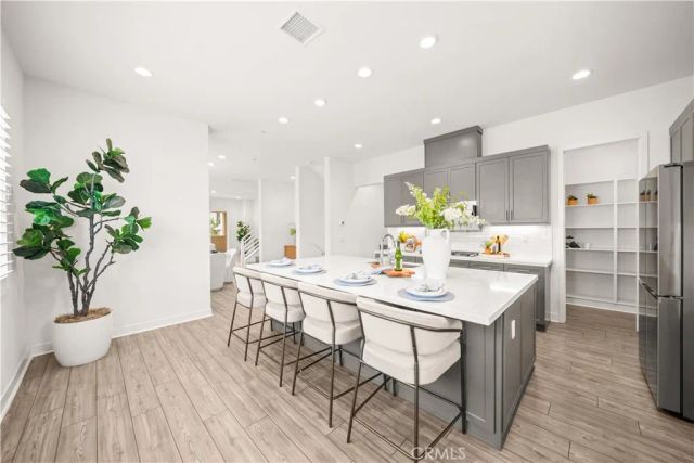 333 Baluster, Irvine, CA 92618
