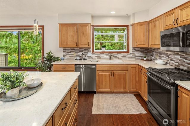 13233 SE 51st Place, Bellevue, WA 98006