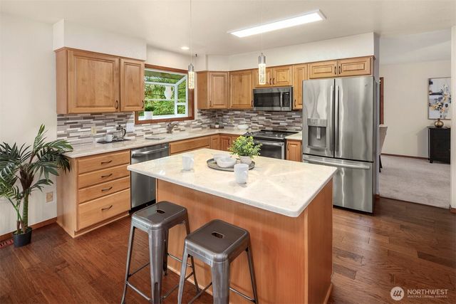 13233 SE 51st Place, Bellevue, WA 98006