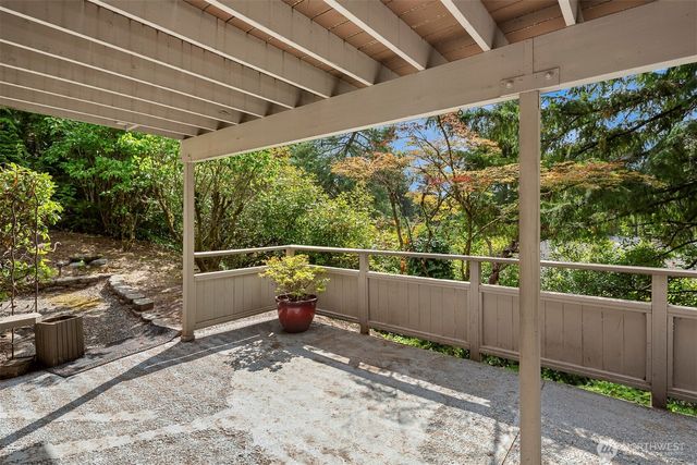 13233 SE 51st Place, Bellevue, WA 98006
