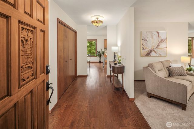 13233 SE 51st Place, Bellevue, WA 98006