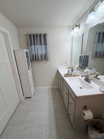 1283 Cavanaugh Lane, Harrison, OH 45030