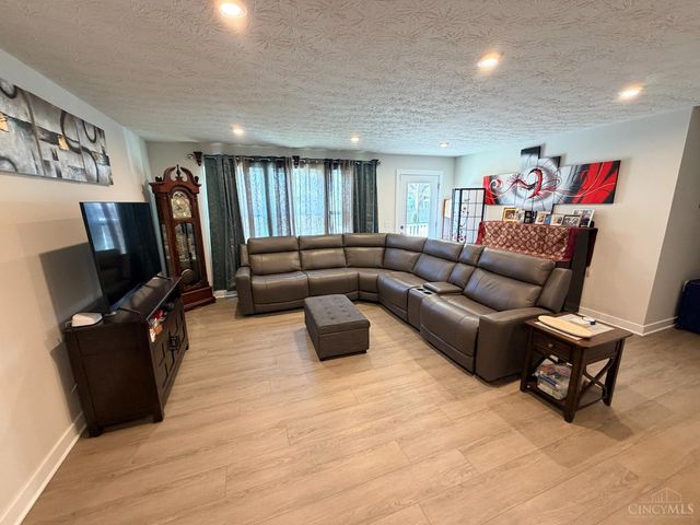 1283 Cavanaugh Lane, Harrison, OH 45030