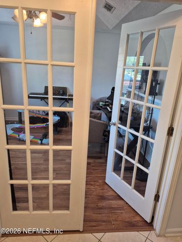 8513 ROCKRIDGE Drive, Jacksonville, FL 32244