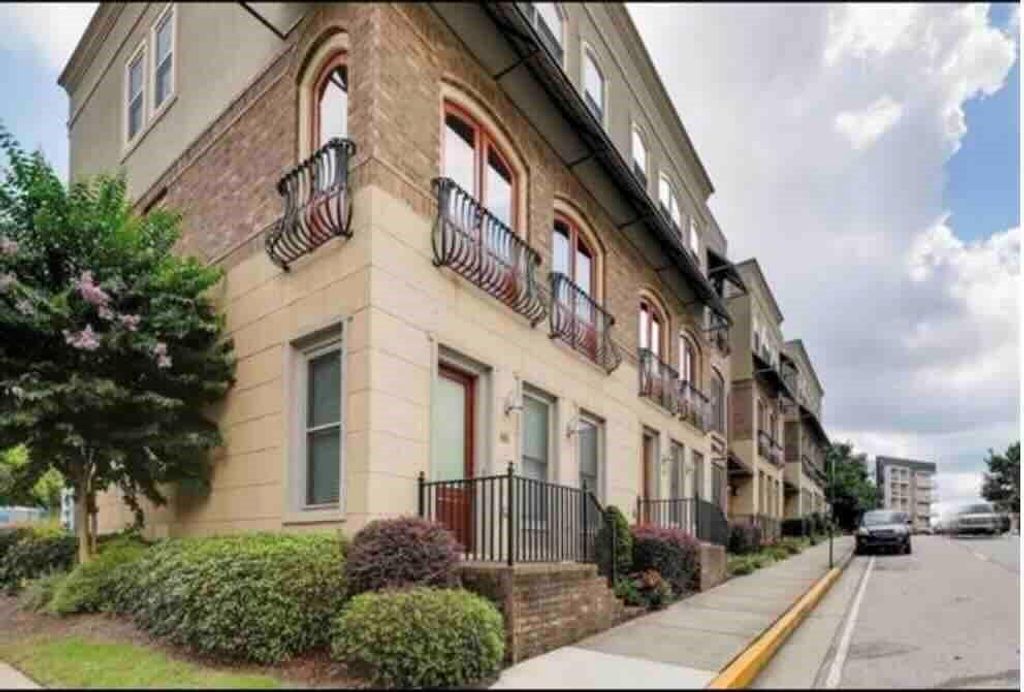 384 16th NW Street 1, Atlanta, GA 30363
