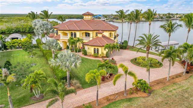 879 W Cape Estates CIR, Cape Coral, FL 33993