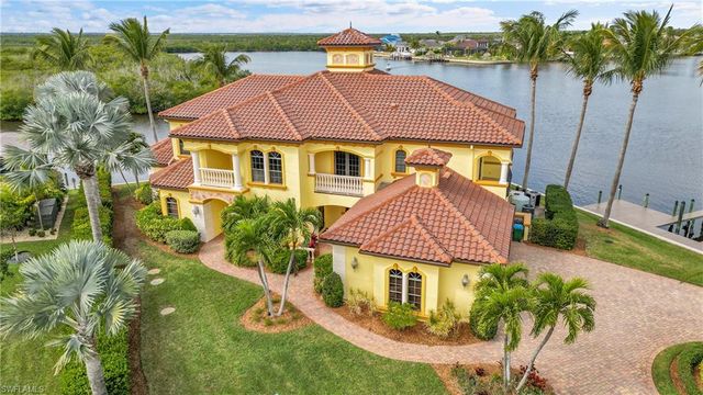 879 W Cape Estates CIR, Cape Coral, FL 33993