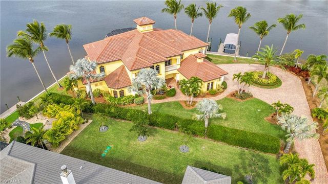 879 W Cape Estates CIR, Cape Coral, FL 33993