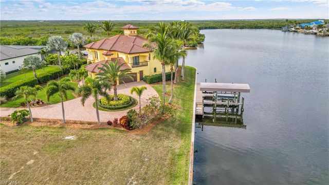 879 W Cape Estates CIR, Cape Coral, FL 33993