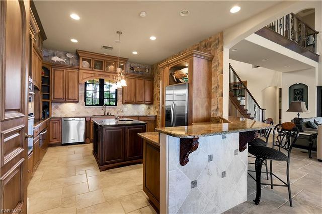 879 W Cape Estates CIR, Cape Coral, FL 33993