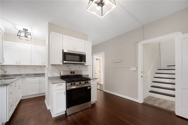 25 Sessions Street, Providence, RI 02906
