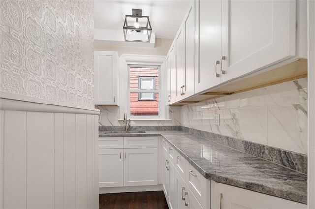 25 Sessions Street, Providence, RI 02906