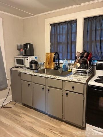 930 S Miller Street, Gastonia, NC 28052