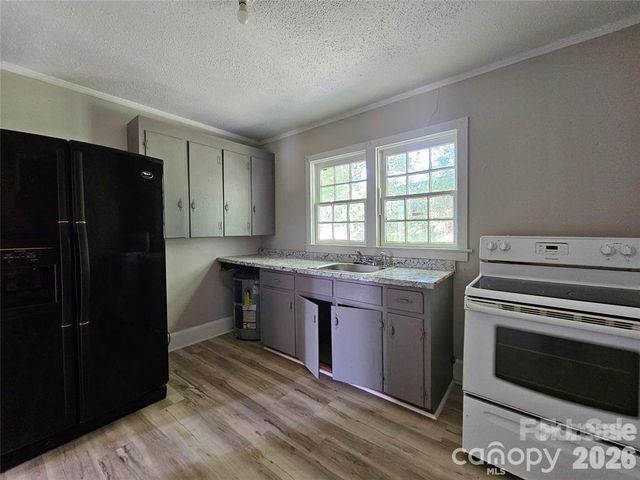 930 S Miller Street, Gastonia, NC 28052