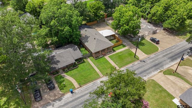 107 N Rainbow Dr, Whitehouse, TX 75791