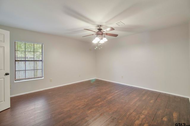 107 N Rainbow Dr, Whitehouse, TX 75791