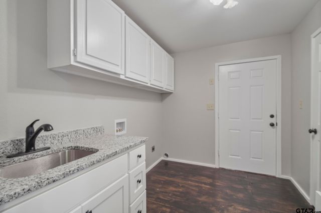 107 N Rainbow Dr, Whitehouse, TX 75791