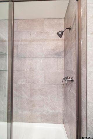 107 N Rainbow Dr, Whitehouse, TX 75791