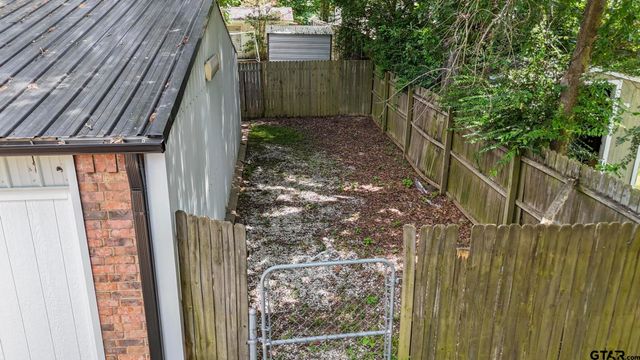 107 N Rainbow Dr, Whitehouse, TX 75791