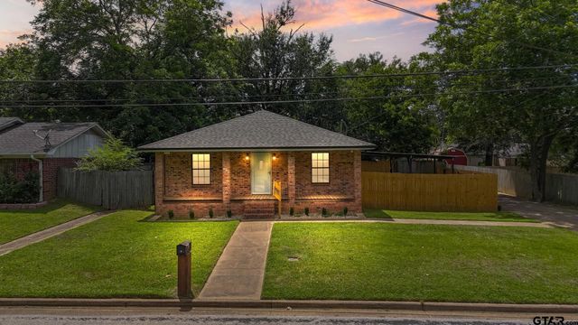 107 N Rainbow Dr, Whitehouse, TX 75791