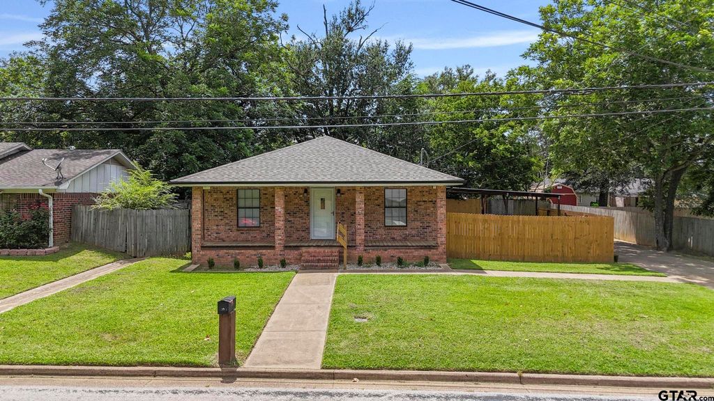 107 N Rainbow Dr, Whitehouse, TX 75791