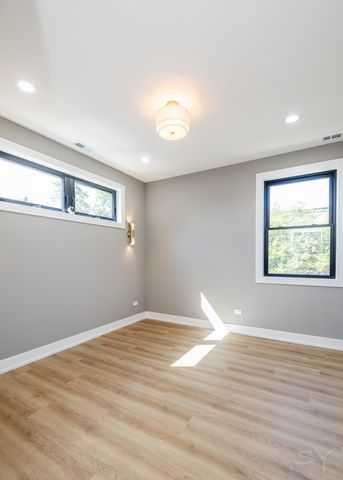 3327 W Division Street 2, Chicago, IL 60651