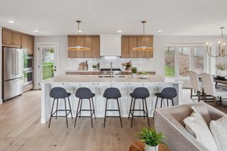 7112 Fleetwood Drive, Edina, MN 55439