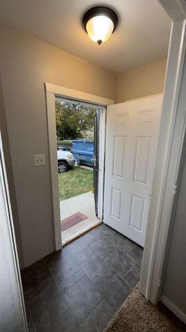 10800 Somerset Avenue, Detroit, MI 48224