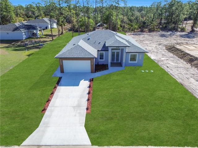 1220 Euclid AVE, Lehigh Acres, FL 33972