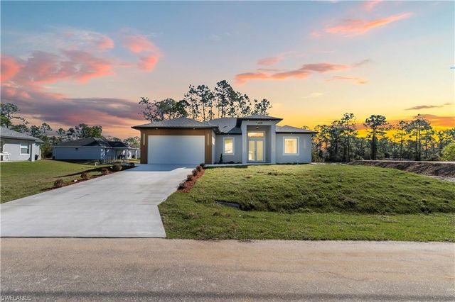 1220 Euclid AVE, Lehigh Acres, FL 33972