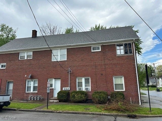 1115 East Avenue, Elyria, OH 44035