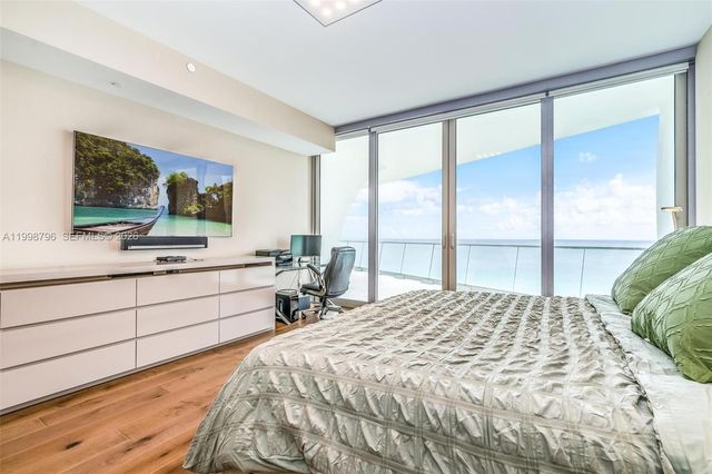 16901 Collins Avenue 903, Sunny Isles Beach, FL 33160