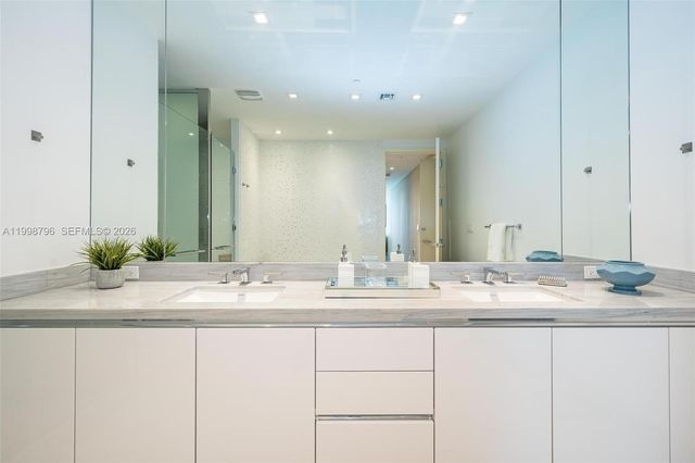 16901 Collins Avenue 903, Sunny Isles Beach, FL 33160