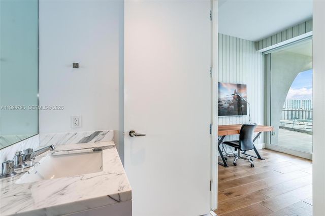 16901 Collins Avenue 903, Sunny Isles Beach, FL 33160