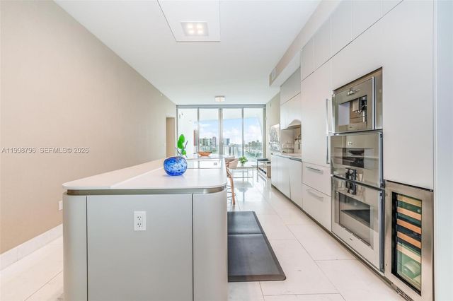 16901 Collins Avenue 903, Sunny Isles Beach, FL 33160