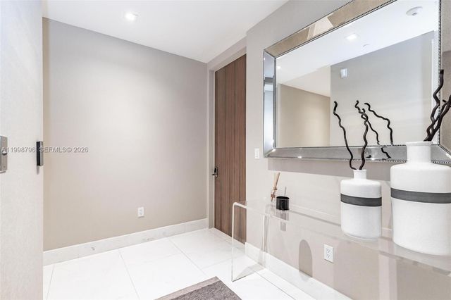 16901 Collins Avenue 903, Sunny Isles Beach, FL 33160