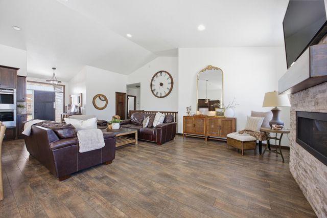 3839 Reserve Drive E, West Fargo, ND 58078