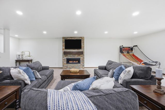 3839 Reserve Drive E, West Fargo, ND 58078