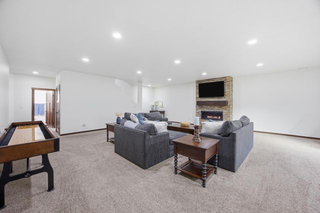 3839 Reserve Drive E, West Fargo, ND 58078