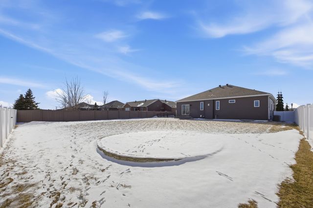 3839 Reserve Drive E, West Fargo, ND 58078