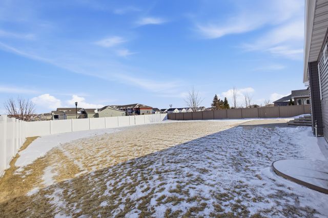 3839 Reserve Drive E, West Fargo, ND 58078
