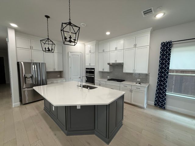 8016 Sunflower Lane, Dallas, TX 75252