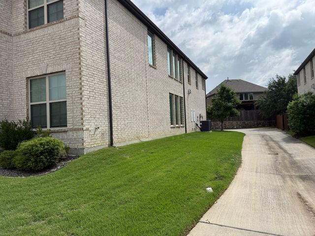 8016 Sunflower Lane, Dallas, TX 75252