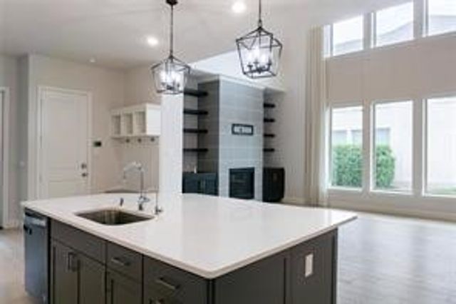 8016 Sunflower Lane, Dallas, TX 75252